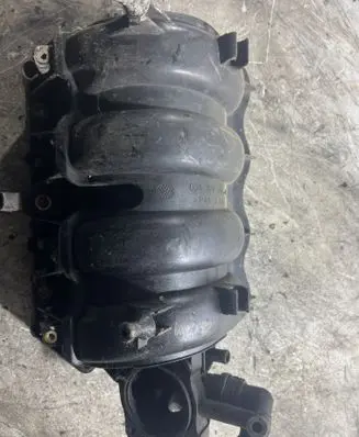 Volkswagen Polo III 6N 6N2 6NF Intake manifold 036129711 PA6GF30