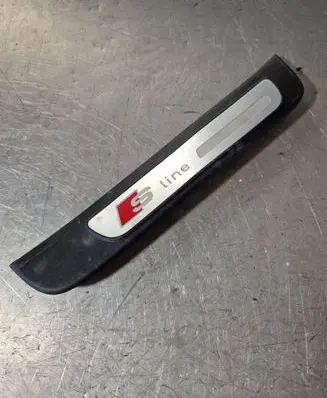 Audi A4 S4 B8 8K Rear sill trim cover 8K0853376C 8K0853376B 8K0853376