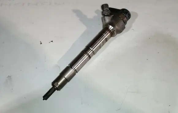 Audi A6 S6 C7 4G Fuel injector 04L130277AE 0445110471