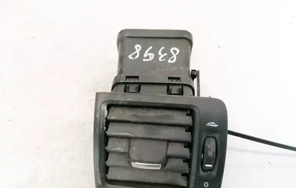 Volvo C30 Dash center air vent grill 506001