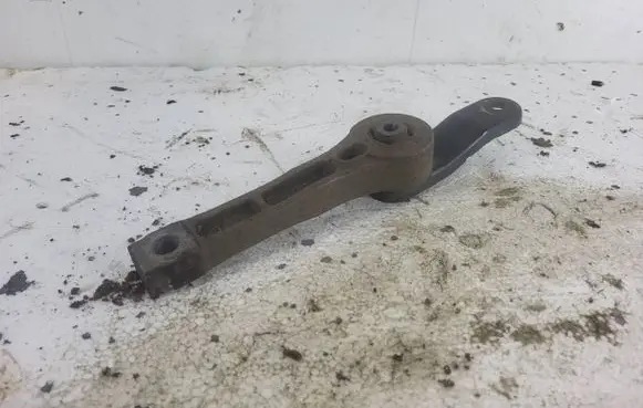Skoda Octavia Mk2 (1Z) Engine mount bracket 1K0199855A