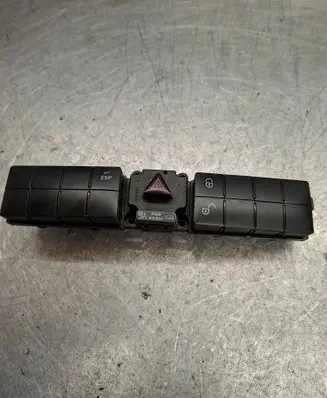 Mercedes-Benz C W203 Hazard light switch 2038215281 40524363001