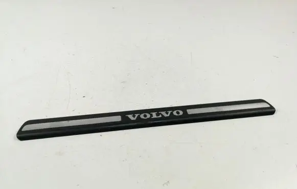 Volvo V70 Front sill trim cover 8659960