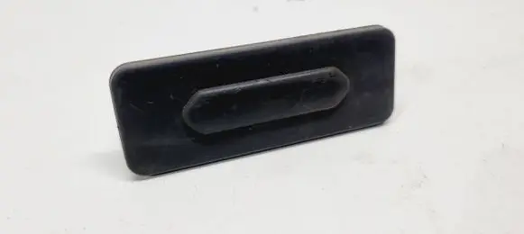 Renault Arkana Tailgate/trunk/boot open switch 906069264R