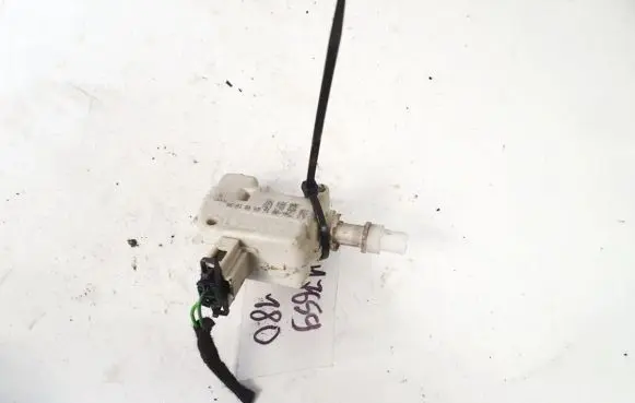Audi A6 S6 C5 4B Central locking motor 3b0959781