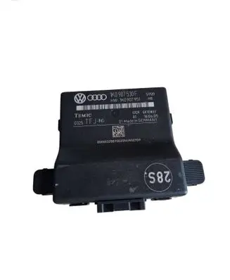 Volkswagen Golf V Gateway control module 1K0907530F 1K0907951