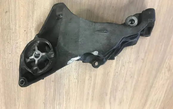 Land Rover Discovery Sport Engine mounting bracket 4h2q10239 D04YA A1S18C03
