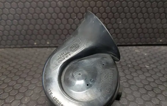 Volkswagen PASSAT CC Horn signal A28657625