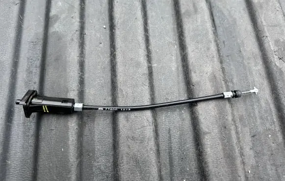 KIA Sportage Front door cable line J78001012