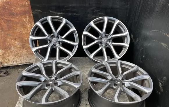 Volvo XC90 R20 alloy rim 31381202