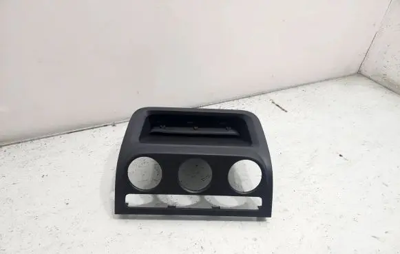 Volkswagen Golf Plus Climate control/heater control trim 5M0819422