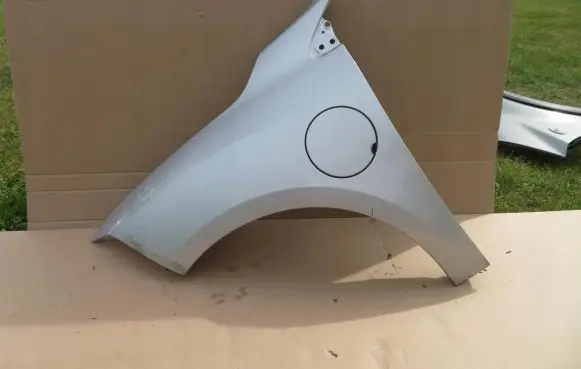 Renault Fluence Fender