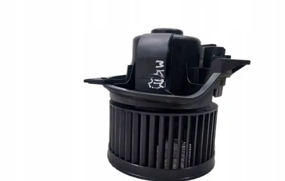 Ford Mondeo Mk III Front door blower motor 1736007601