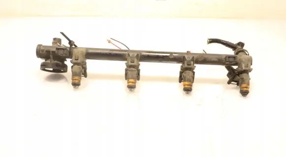 Renault Megane II Fuel main line pipe 