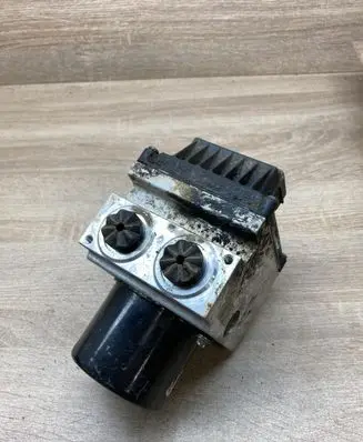 Volkswagen PASSAT B6 ABS Pump 3C0614095P