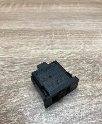 BMW 5 E39 Headlight level height control switch 8360460 21323000