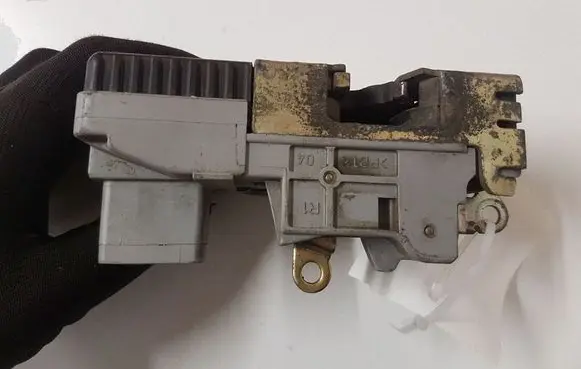 Citroen C5 Front door lock