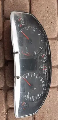 Audi A6 S6 C5 4B Speedometer (instrument cluster)