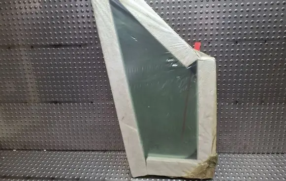 Fiat Ducato Front door window glass four-door S26337608 1363018080