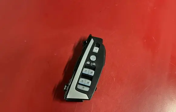 BMW X3 G01 Electric window control switch 6847099