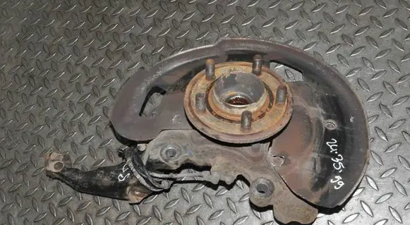 Land Rover Discovery 4 - LR4 Front wheel hub