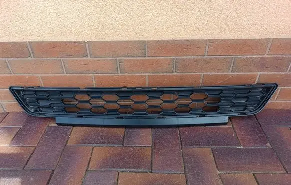 Ford Mustang VI Front bumper lower grill FR3B17K945A M340E