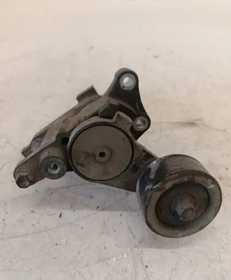 Toyota Hilux (N140, N150, N160, N170) Alternator belt tensioner