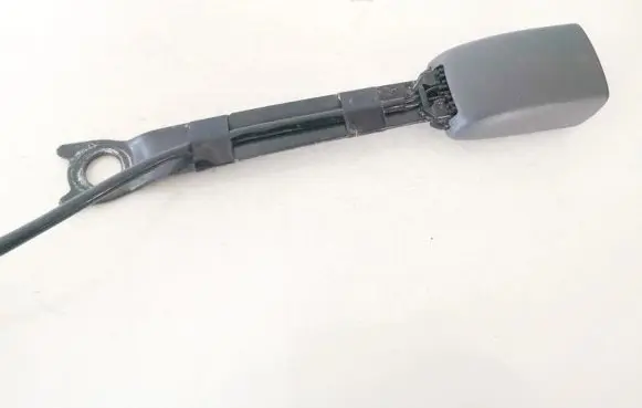 Front seatbelt buckle