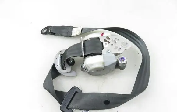 Hyundai i30 Front seatbelt 7P1620P 888202R900
