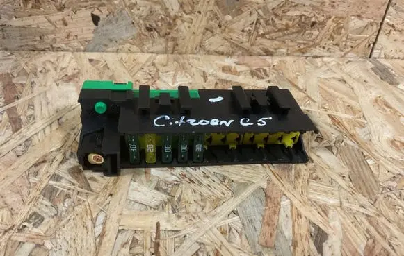 Citroen C5 Fuse box set 9663078499