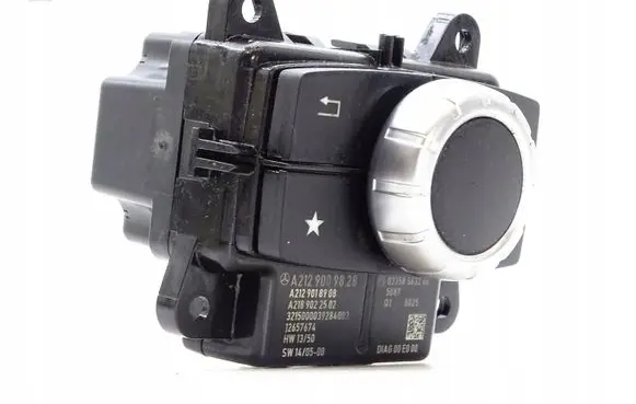 Mercedes-Benz CLS C218 X218 Aerial antenna switch A2129009828