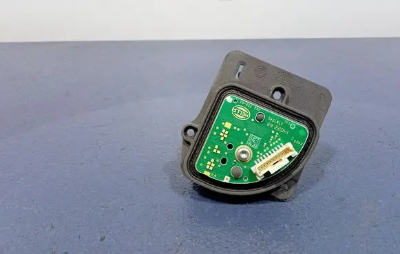 BMW iX3 G08 Voltage converter/converter module 240.878-01