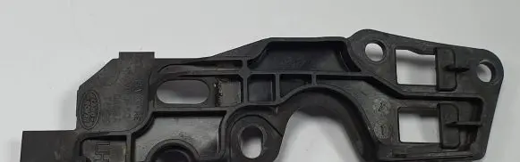 Land Rover Discovery Sport Front bumper mounting bracket FK72-16A129-AE