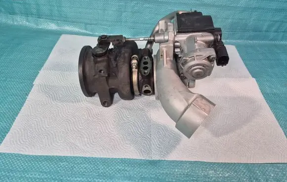 Volkswagen Golf VII Turbo 04E145704R 270114000484 4918001240