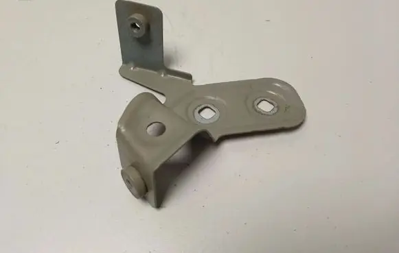 BMW i4 Fender mounting bracket 7486804