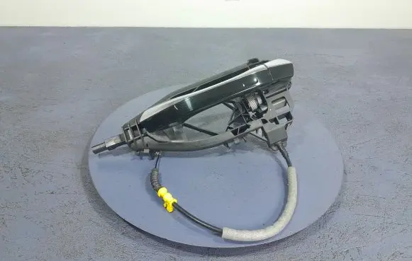 Audi A8 S8 D2 4D Rear door exterior handle 4N0837811E