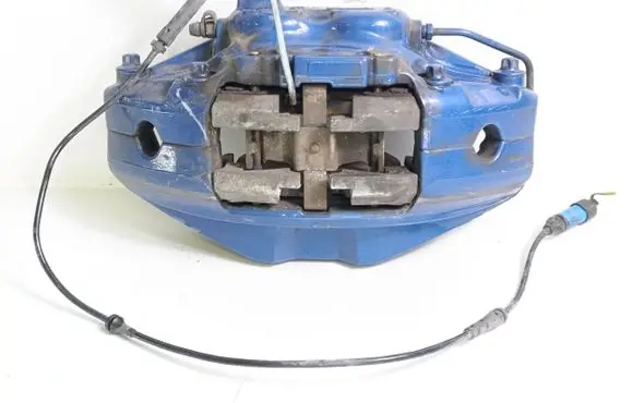 BMW 5 G30 G31 Front brake caliper 687529304 4434836