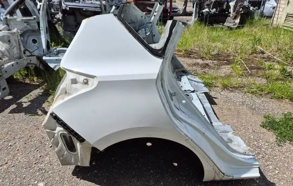 Toyota Auris E180 Rear quarter panel