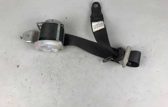 Subaru Outback Rear seatbelt 