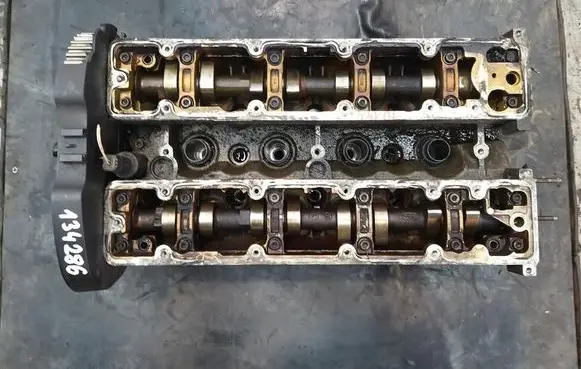 Citroen C4 I Engine head 9650352580