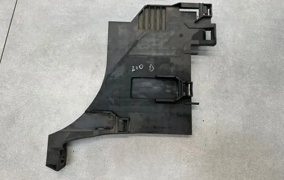 Land Rover Range Rover Evoque L538 Headlight/headlamp mounting bracket 00122221
