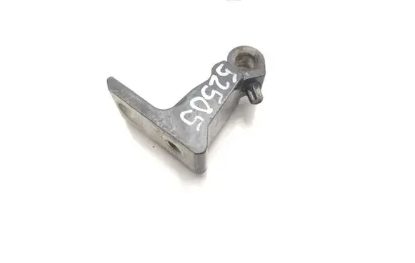 Skoda Superb B8 (3V) Rear door lower hinge 8X0831404E A046573
