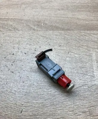 Opel Vectra C Brake pedal sensor switch 09185907