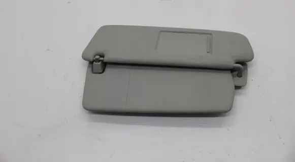 Volkswagen Touareg II Sun visor 7P6857551