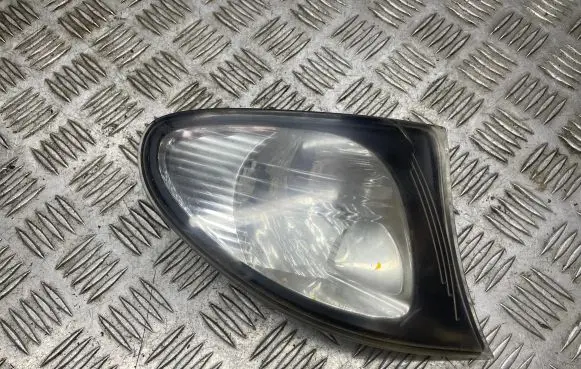BMW 3 E46 Front indicator light 7165850 388706