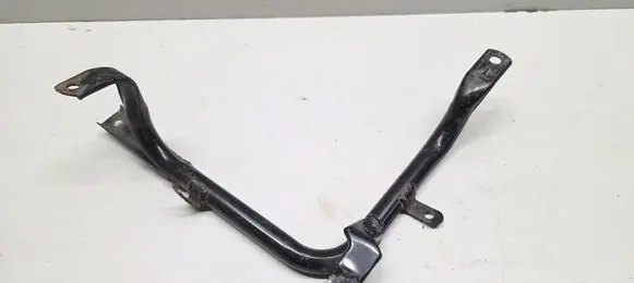 Fuel tank mounting bracket