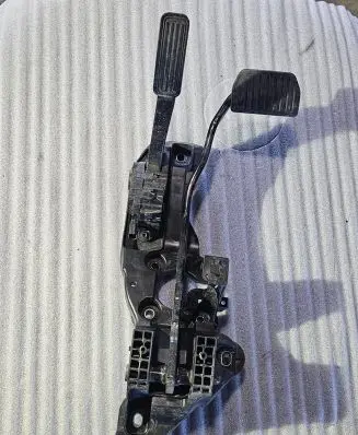 Ford Fusion II Pedal assembly 9F836K863G DG9C9F836AC FG9C9F856AB