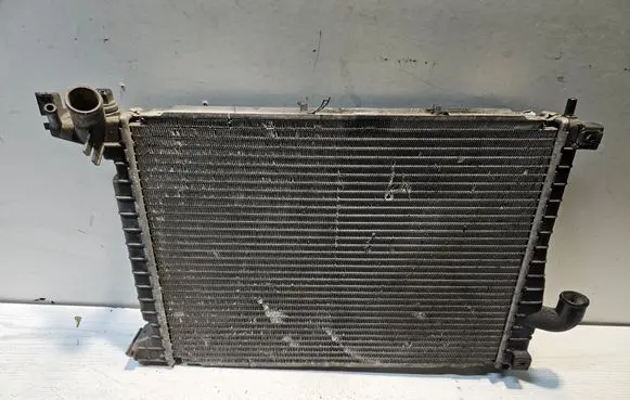 Opel Vectra B Coolant radiator 52479011