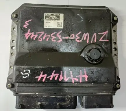Toyota Prius (XW30) Engine control unit/module 8966147400 2754005581