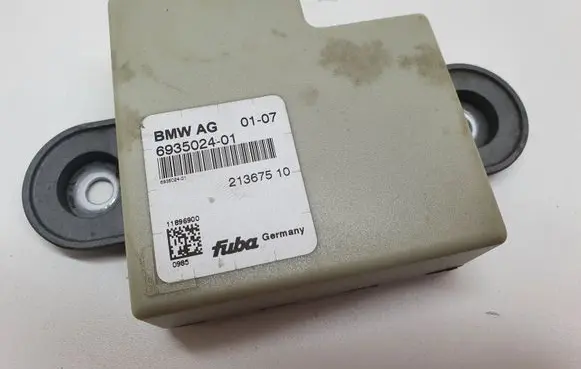 BMW 5 E60 E61 Antenna control unit 6935024 693502401 213675